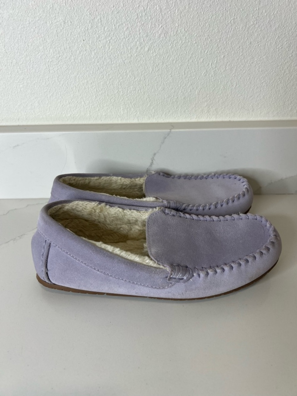 Lands End Lavender Suede Shearling Moccasin Slippers size 8 - Picture 3 of 9